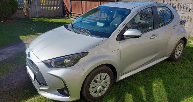 Toyota Yaris cena 46617 przebieg: 105900, rok produkcji 2020 z Mielec małe 254